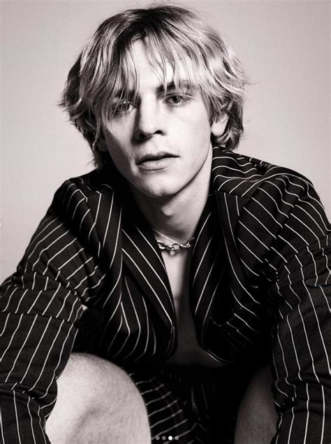 ross lynch sexy|Instagram photo by Ross Shor Lynch • Jul 1, 2021 at 11:55 PM